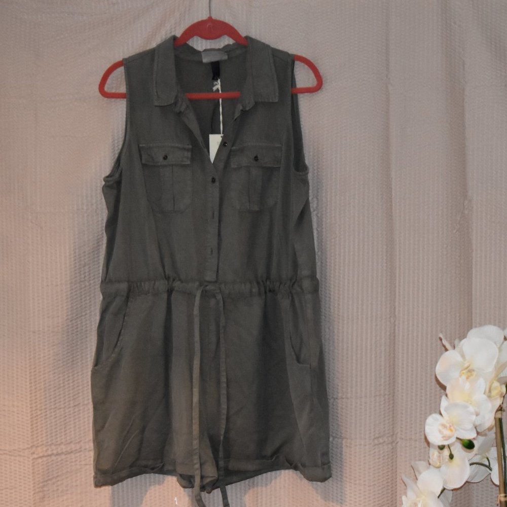 NWT  Universal Thread Goods Army Green Romper XL
